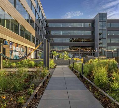 The Hub: Extending the Office Outdoors